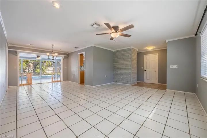 71  Mentor  DR, Naples, FL 34110