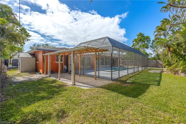 71  Mentor  DR, Naples, FL 34110