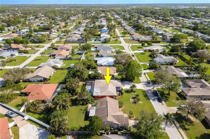 71  Mentor  DR, Naples, FL 34110