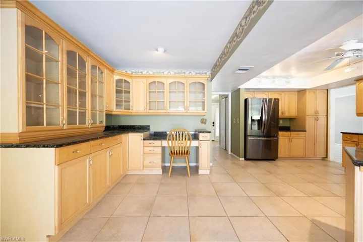 71  Mentor  DR, Naples, FL 34110