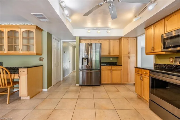71  Mentor  DR, Naples, FL 34110