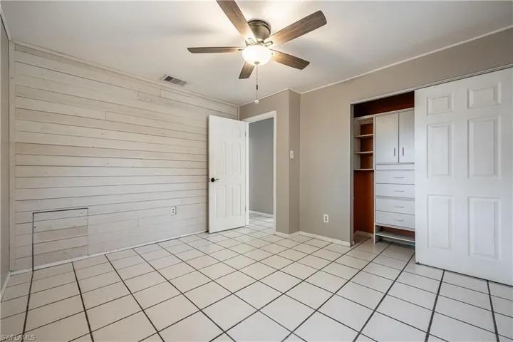 71  Mentor  DR, Naples, FL 34110