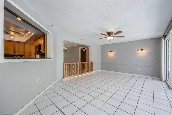 71  Mentor  DR, Naples, FL 34110