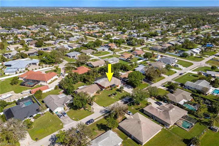 71  Mentor  DR, Naples, FL 34110
