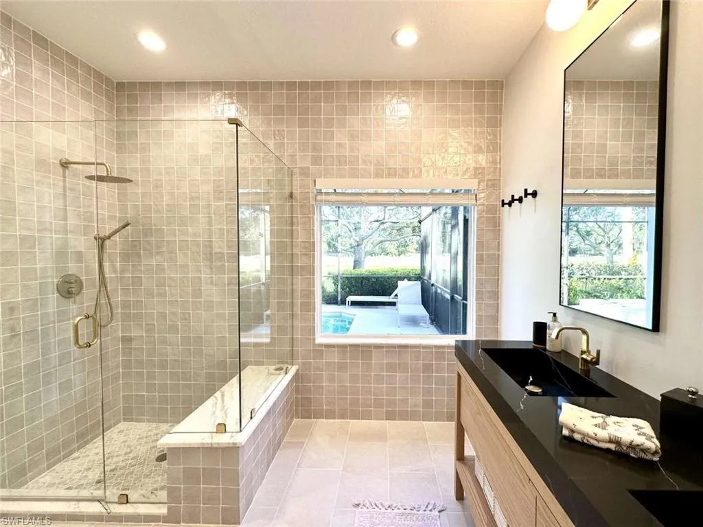 10001 Isola WAY, Miromar Lakes, FL 33913,225030735