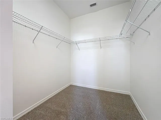 Master suite Walk-in closet