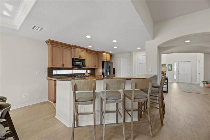 Large breakfast bar