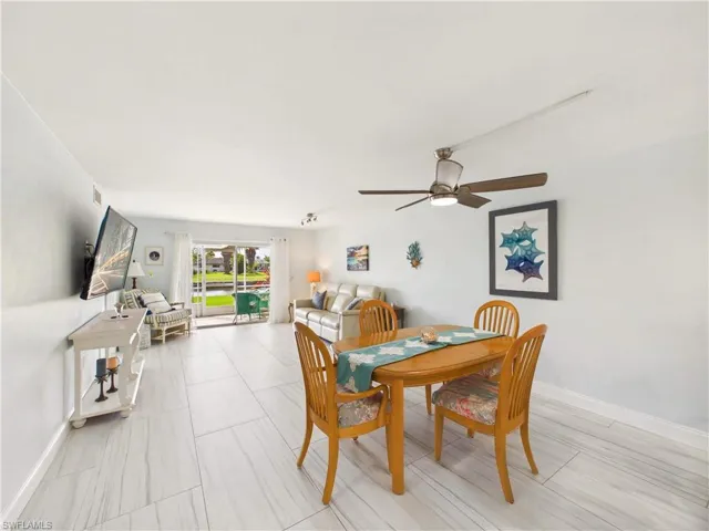 300 Valley Stream Dr 3d, Naples, Florida 34113