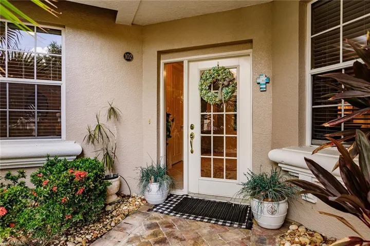 3910  Deer Crossing  CT, Naples, FL 34114