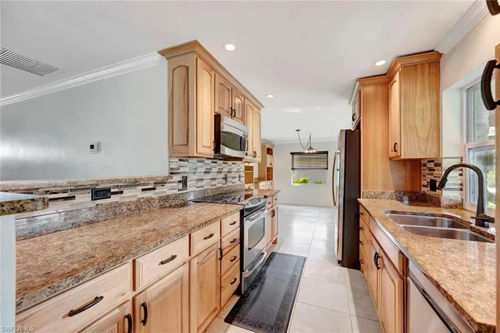 4328 Beechwood Lake DR, NAPLES FL 34112