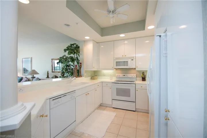 430  Cove Tower  DR, Naples, FL 34110