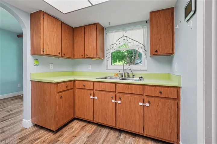 A double sink with lots of cabinet space, and that's just on this side of the kitchen!