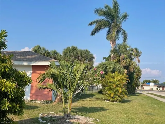 3611 Se 8th Pl, Cape Coral Fl 33904