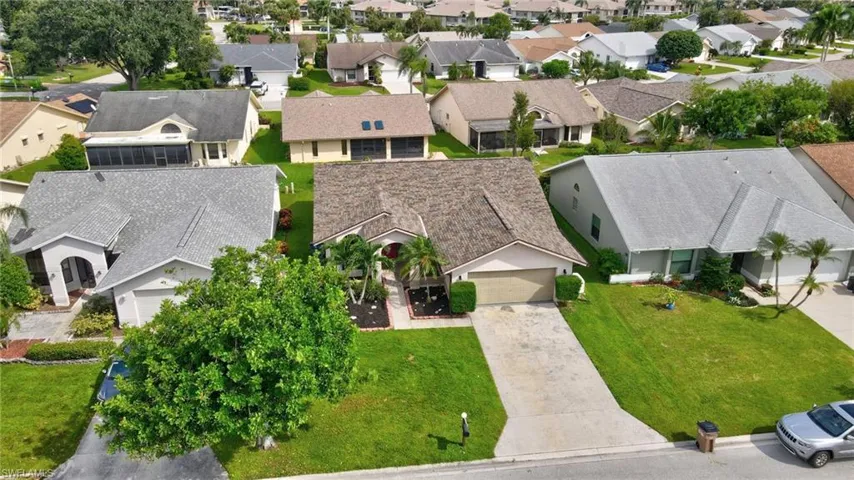 Birds eye view of property