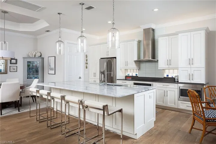 1002  Fountain  RUN, Naples, FL 34119