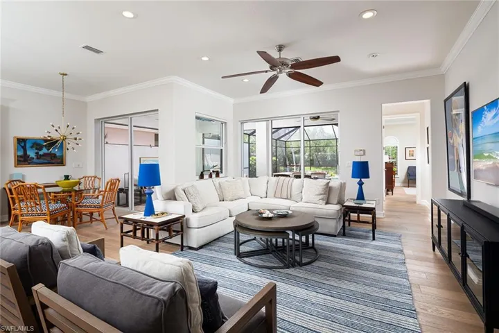 1002  Fountain  RUN, Naples, FL 34119