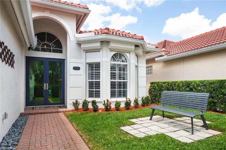 1002  Fountain  RUN, Naples, FL 34119
