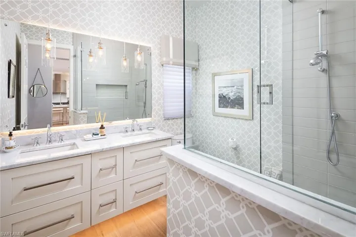 1002  Fountain  RUN, Naples, FL 34119