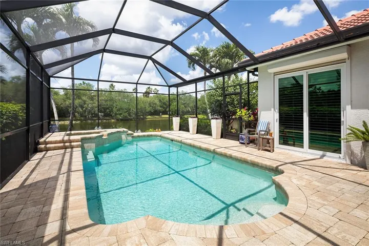 1002  Fountain  RUN, Naples, FL 34119