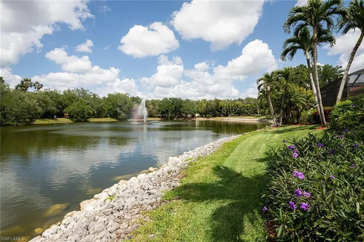 1002  Fountain  RUN, Naples, FL 34119