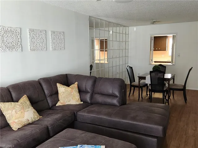 Living / Dining