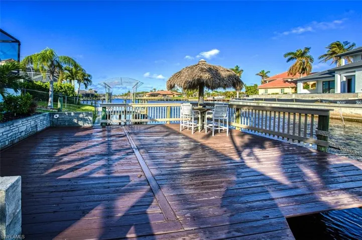 Extended dock area with Tiki Hut