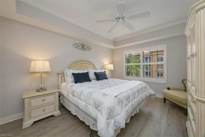 410  Bayfront  PL, Naples, FL 34102