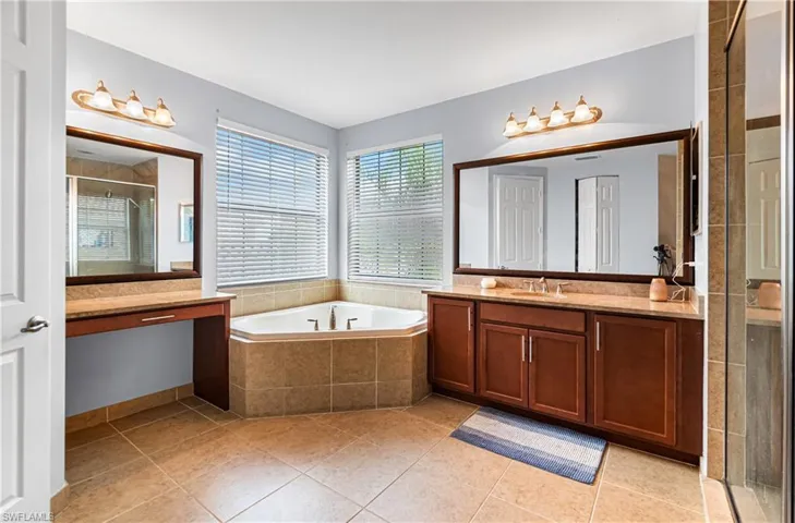 10143 Chesapeake Bay Dr, Fort Myers, Florida 33913