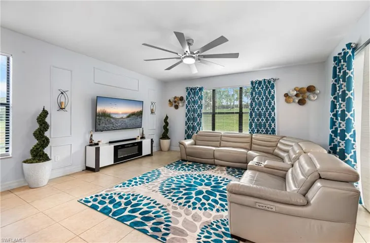 10143 Chesapeake Bay Dr, Fort Myers, Florida 33913