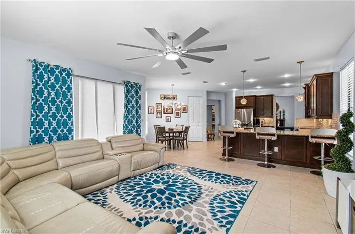 10143 Chesapeake Bay Dr, Fort Myers, Florida 33913