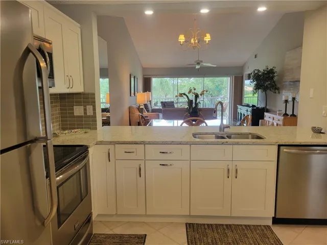 3655  Amberly  CIR, Naples, FL 34112