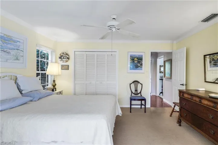 712  Pine Creek  LN, Naples, FL 34108