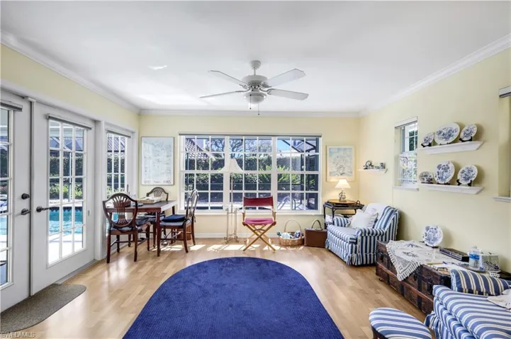 712  Pine Creek  LN, Naples, FL 34108