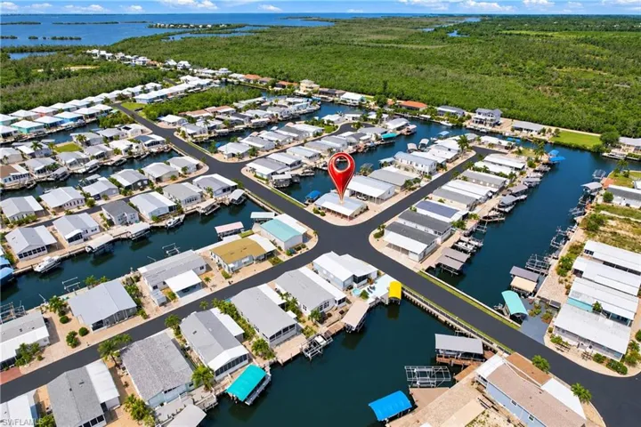 3055 Harpoon Ln, St. James City, Florida 33956