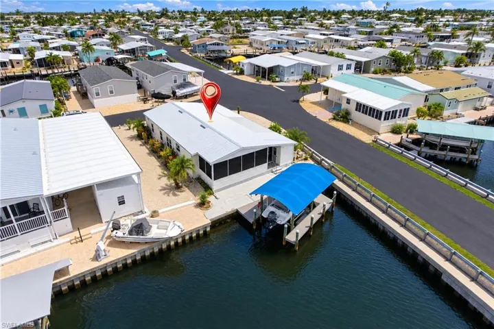 Great corner homesite with easy access by boat.