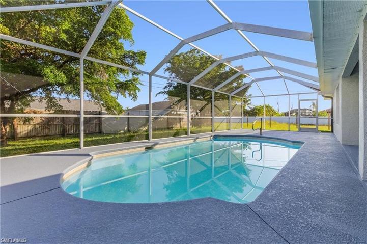 609 SW 22nd ST, CAPE CORAL FL 33991