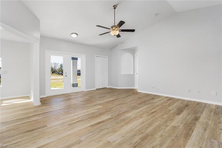 609 SW 22nd ST, CAPE CORAL FL 33991
