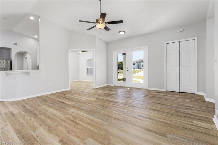 609 SW 22nd ST, CAPE CORAL FL 33991