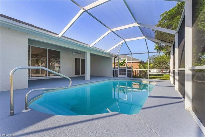 609 SW 22nd ST, CAPE CORAL FL 33991