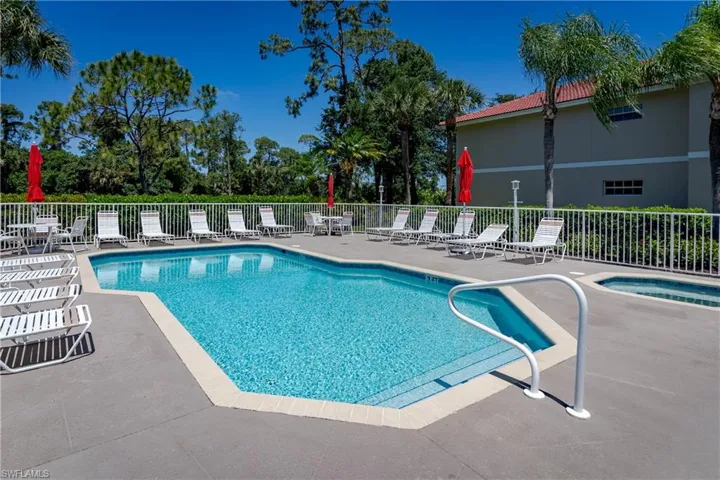 8085 Celeste Dr 812, Naples, Florida 34113