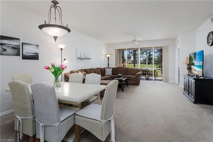 8085 Celeste Dr 812, Naples, Florida 34113