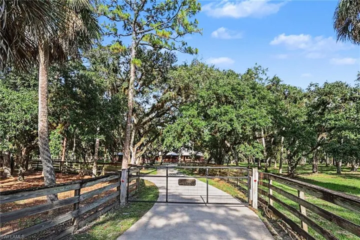 2291 Secretariat Dr. LaBelle, FL 33935