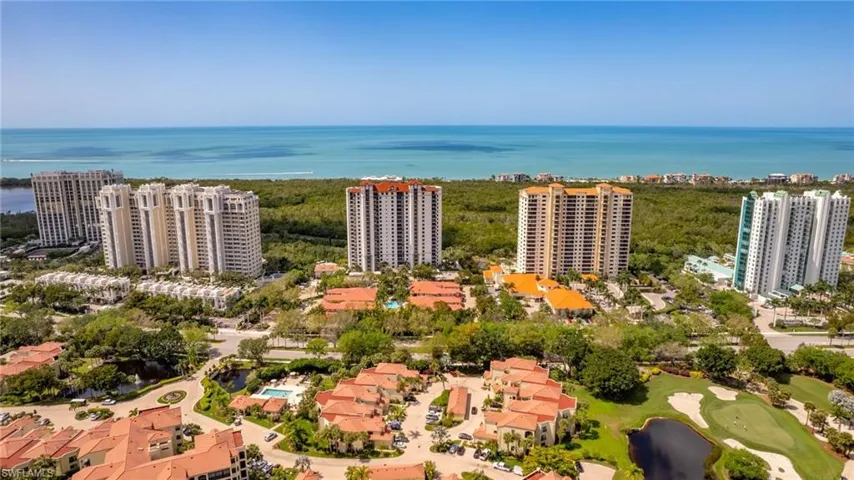 7056  Pelican Bay  BLVD, Naples, FL 34108