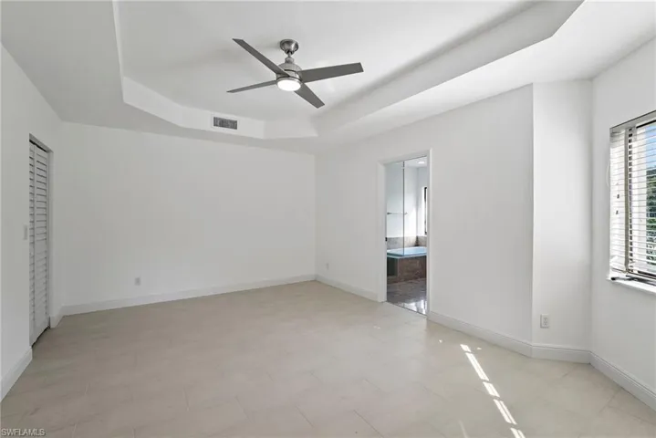 7056  Pelican Bay  BLVD, Naples, FL 34108