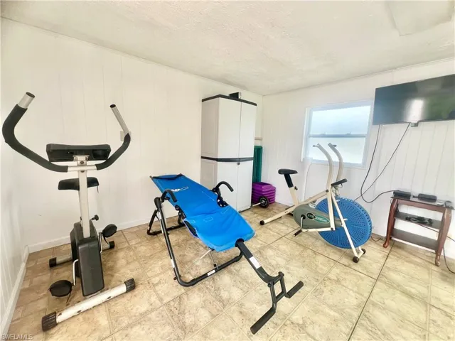 567 Cape Florida Ln, Naples Fl 34104