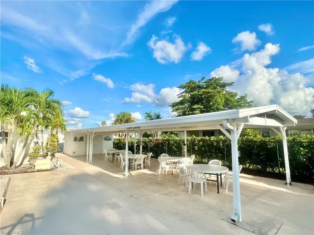 567 Cape Florida Ln, Naples Fl 34104