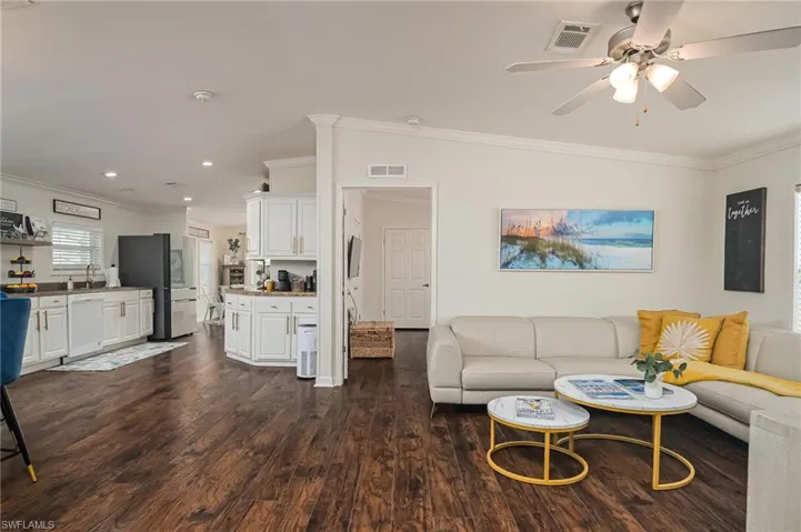 567 Cape Florida Ln, Naples Fl 34104