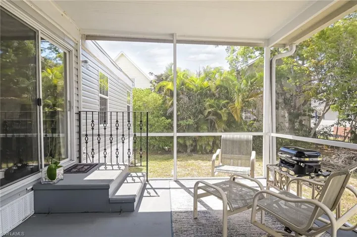 567 Cape Florida Ln, Naples Fl 34104