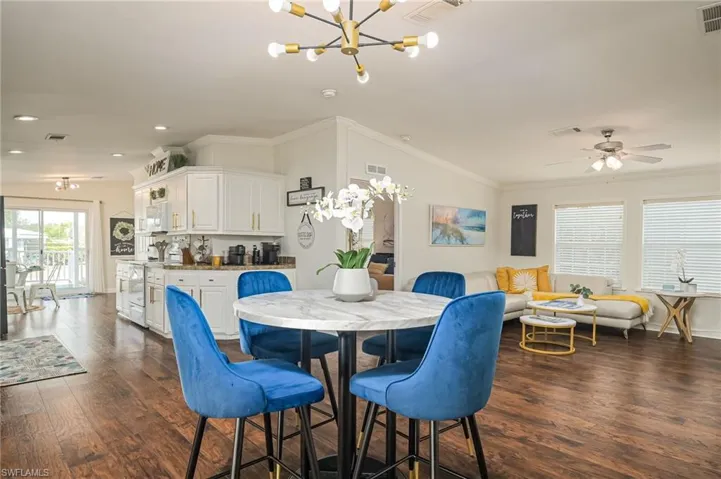 567 Cape Florida Ln, Naples Fl 34104