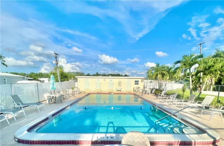 567 Cape Florida Ln, Naples Fl 34104